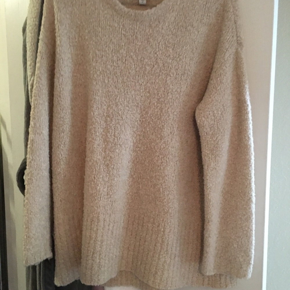 Oversized sweater.